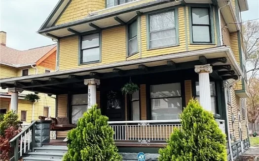 1930 Brainard Ave Cleveland, OH 44109