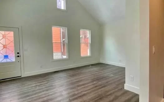 2100 W. 44th St. Rear, Cleveland, OH, 44113, Cuyahoga