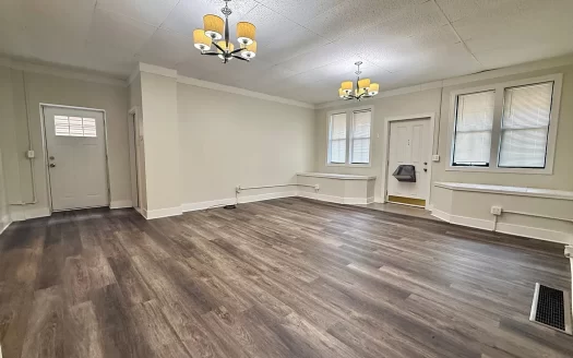 4437 Lorain Ave, Cleveland, OH 44113