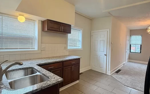 4441 Lorain Ave #Up, Cleveland, OH 44113