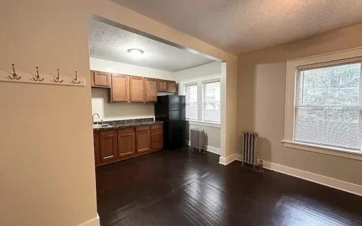 6804 W Clinton Ave, APT 9, Cleveland, OH 44102
