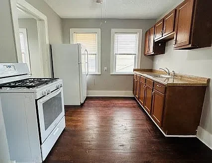 4309 Apple Ave cleveland, OH 44113