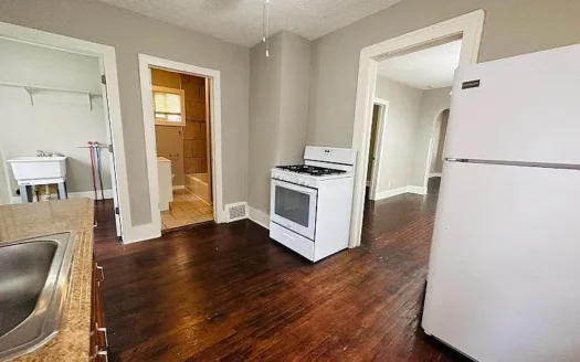4309 Apple Ave cleveland, OH 44113
